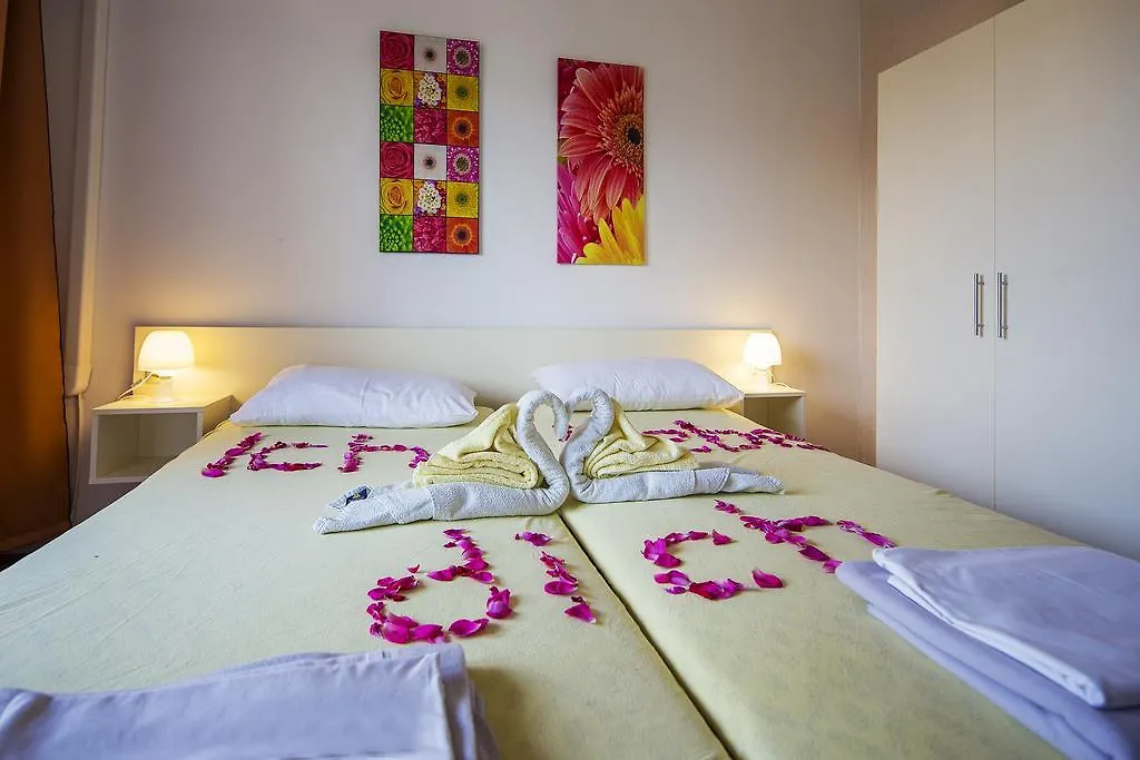 Guest House Zeba & Riviera Silo  3*, Silo (Krk)