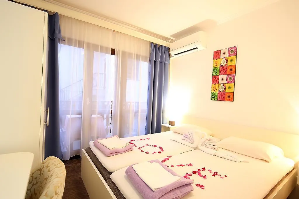 Guest House Zeba & Riviera Silo  3*, Silo (Krk)