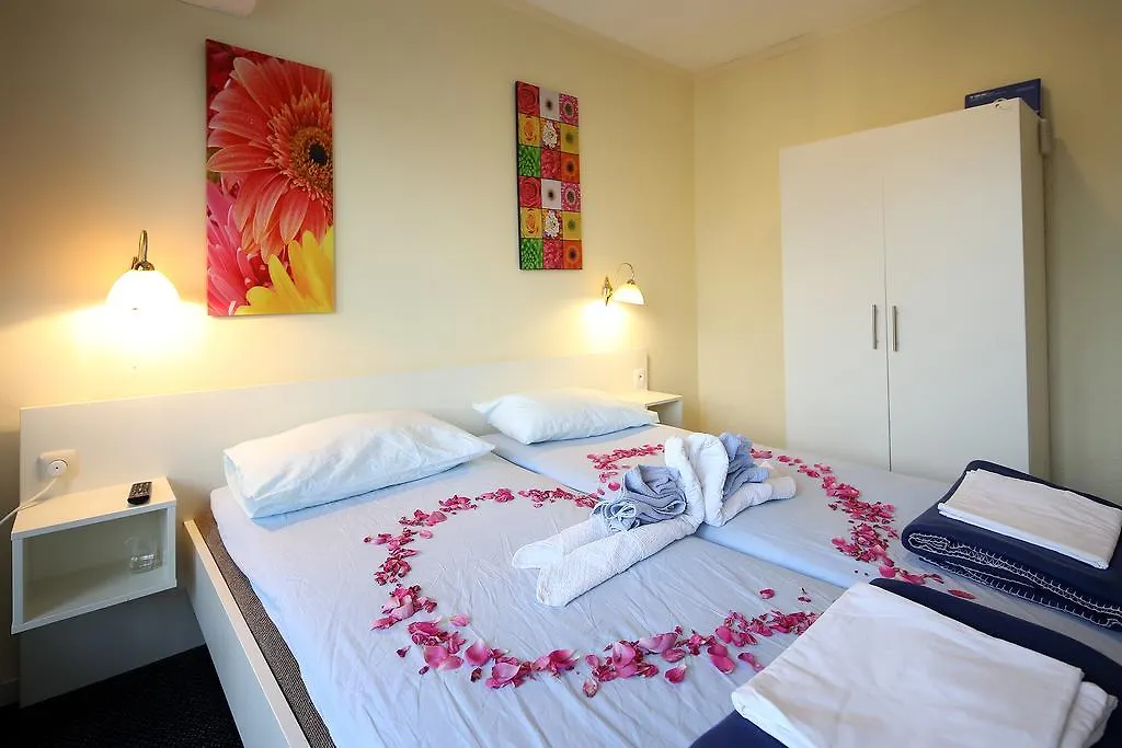 Guest House Zeba & Riviera Silo