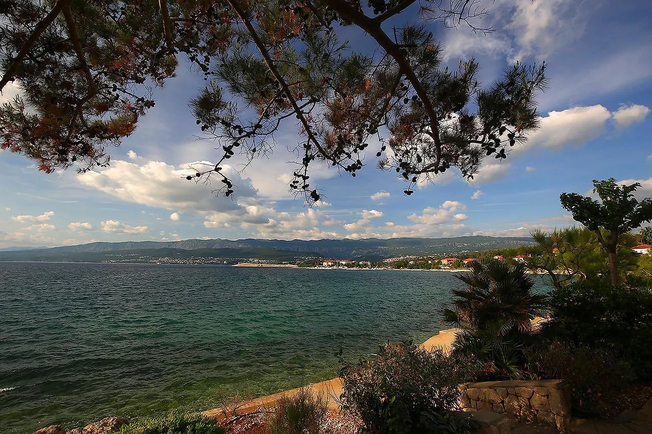 Guest House Zeba & Riviera Silo  3*, Silo (Krk) Croatia